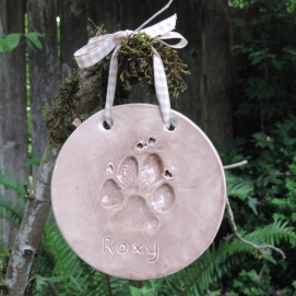 Dog paw ornament, mud puddle brown